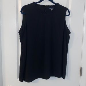 Tommy Hilfiger Women’s Size XL Black Sleeveless Top.